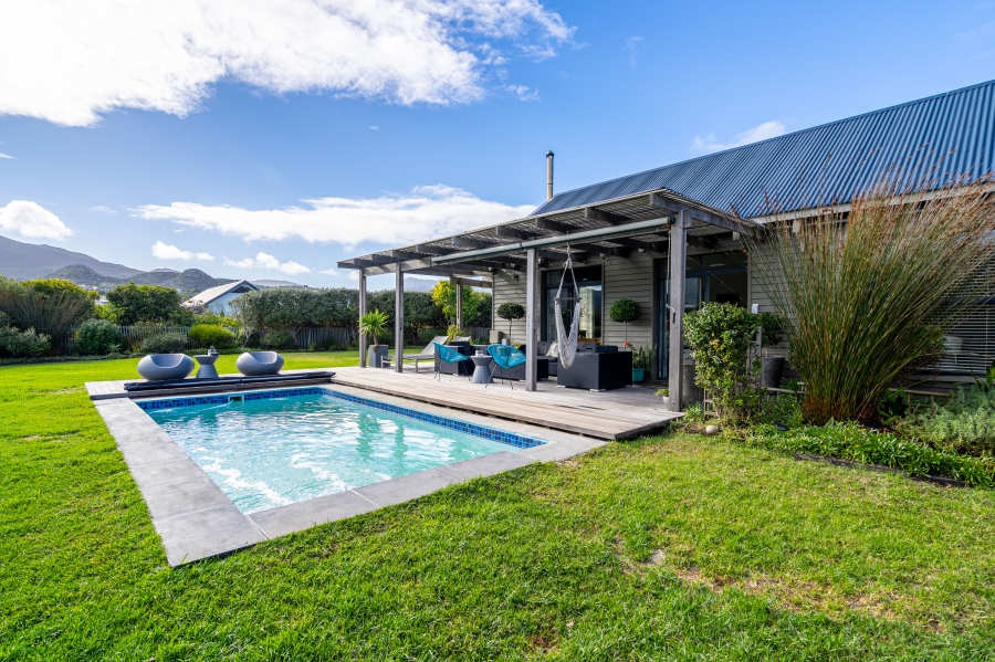 To Let 3 Bedroom Property for Rent in Lake Michelle Western Cape
